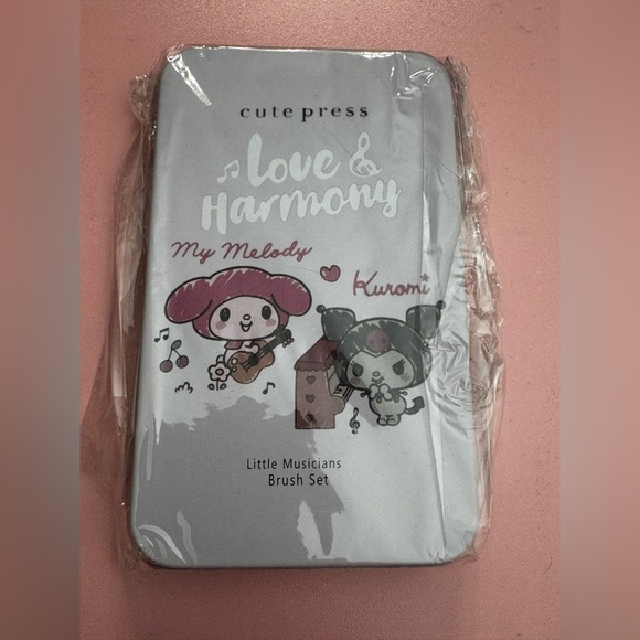 Sanrio Makeup Brush Set β My Melody & Kuromi - Picture 3 of 5